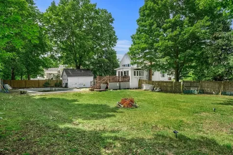 37 N Mast Street Goffstown NH 03045