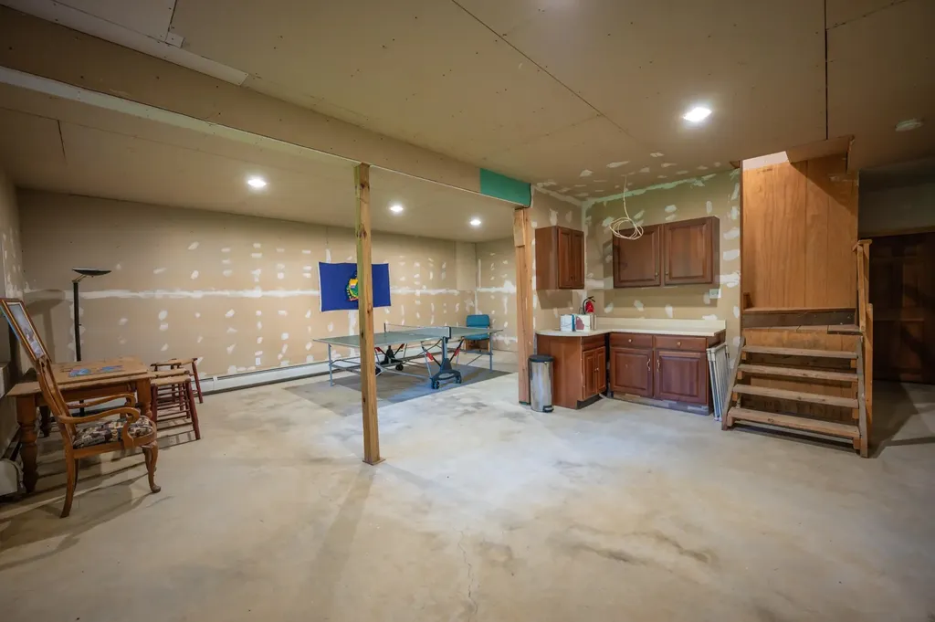 23 Burchard Road Dover VT 05356