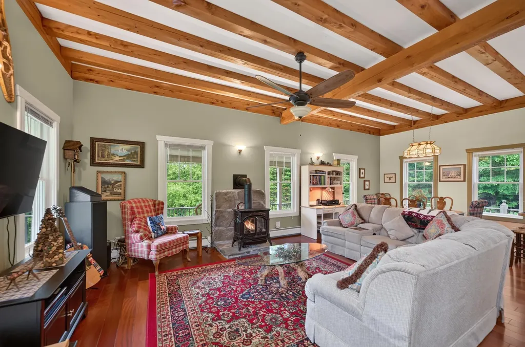 23 Burchard Road Dover VT 05356