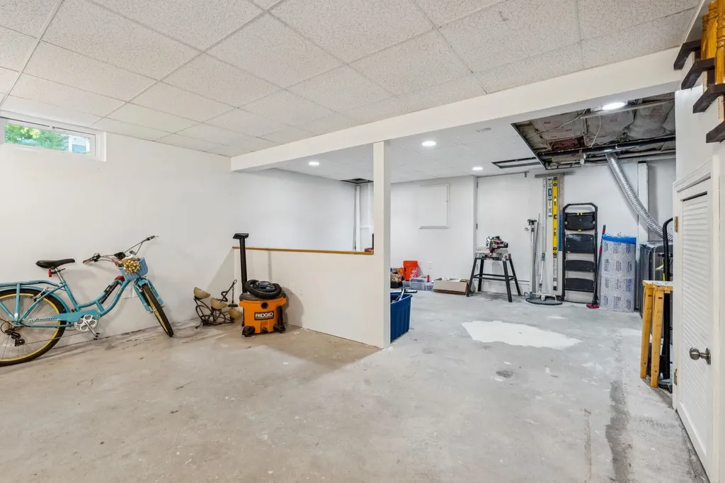 842 Beech Street Manchester NH 03104