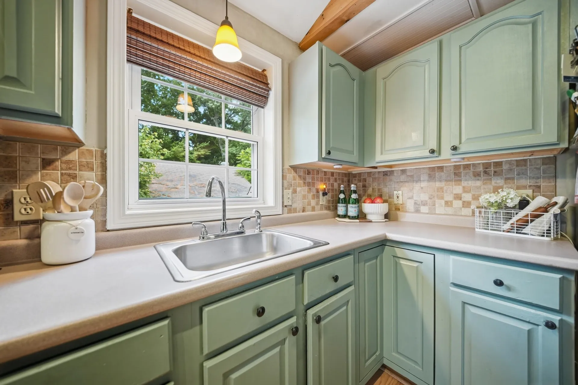 12 Campbell Drive Pelham NH 03076