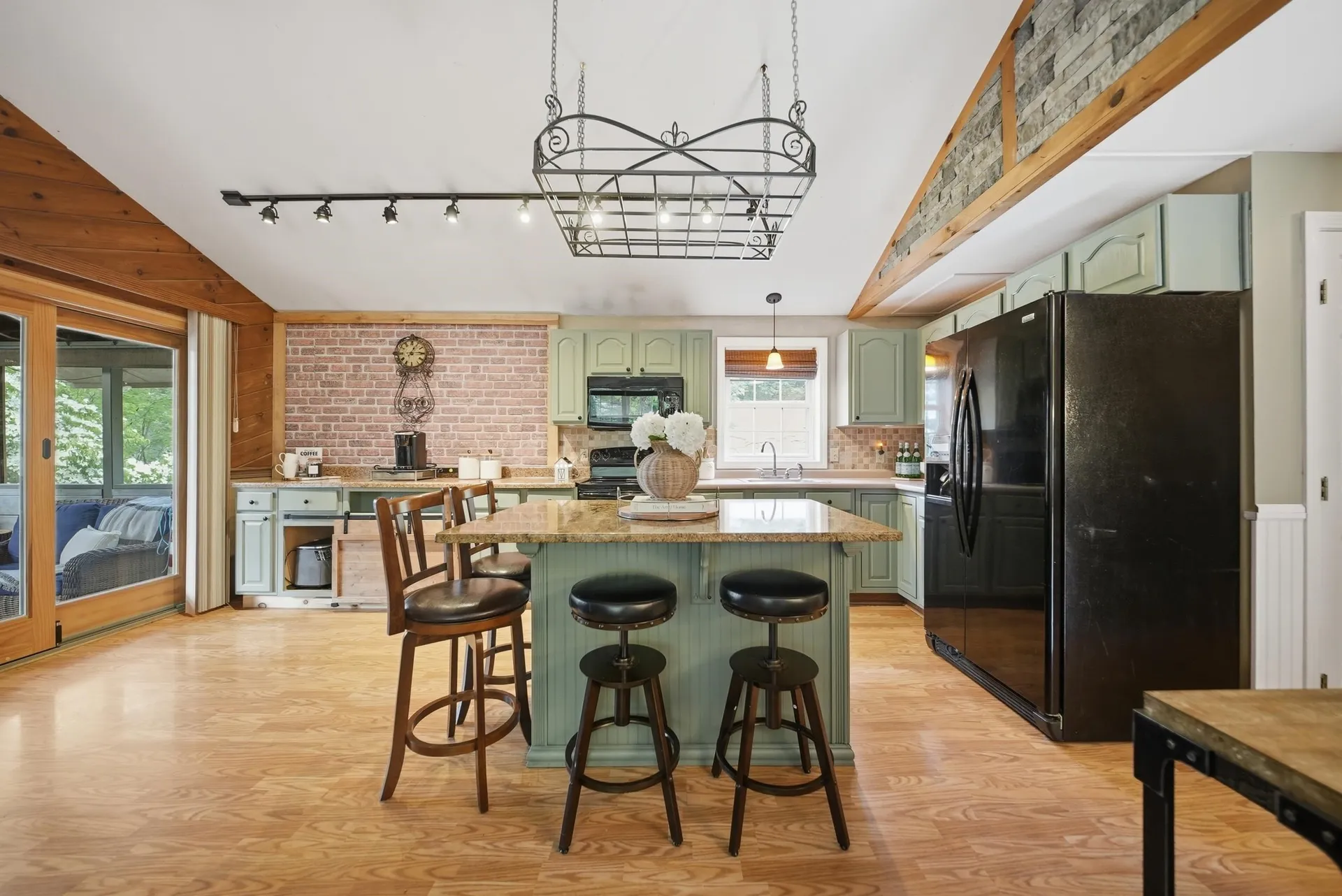 12 Campbell Drive Pelham NH 03076