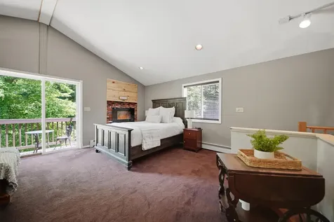 12 Campbell Drive Pelham NH 03076
