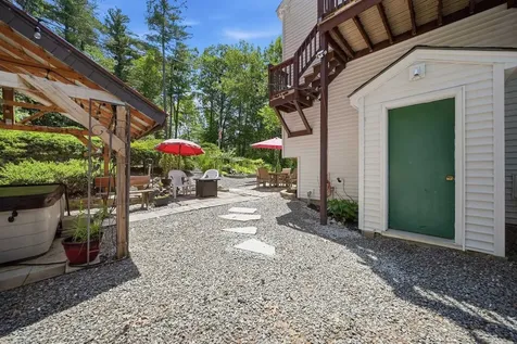 12 Campbell Drive Pelham NH 03076