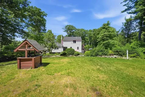 12 Campbell Drive Pelham NH 03076