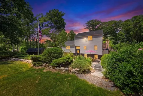 12 Campbell Drive Pelham NH 03076