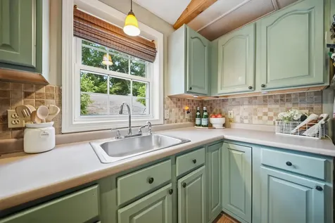 12 Campbell Drive Pelham NH 03076