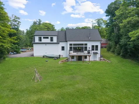 42 Old Centre Road Deerfield NH 03037