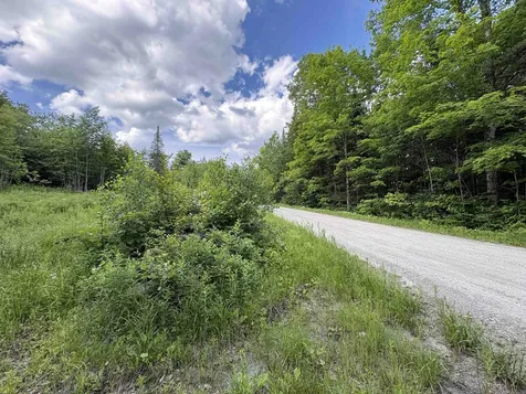 208 Drake Place Road Sheffield VT 06359