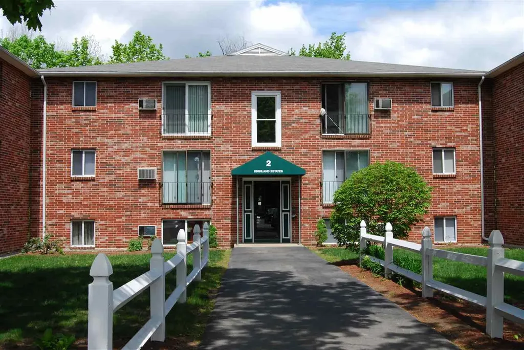 93 West Street Milford NH 03055