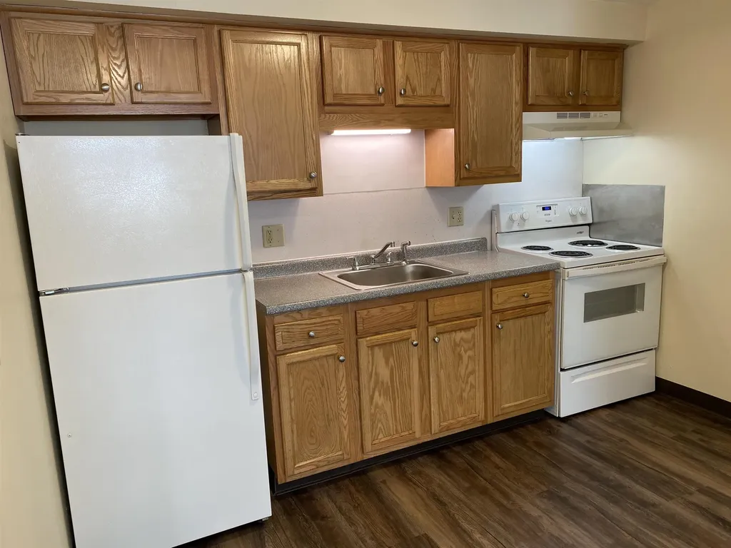 93 West Street Milford NH 03055