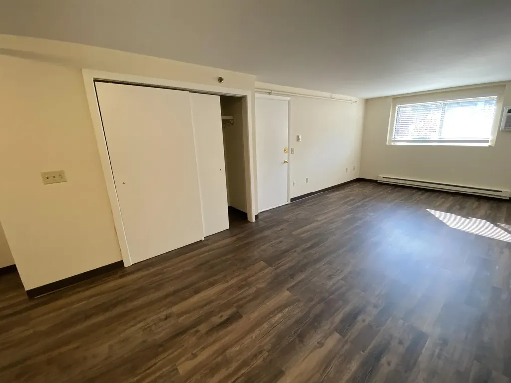 93 West Street Milford NH 03055