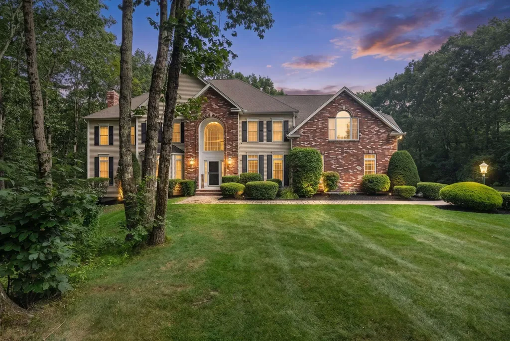 36 Northland Road Windham NH 03087