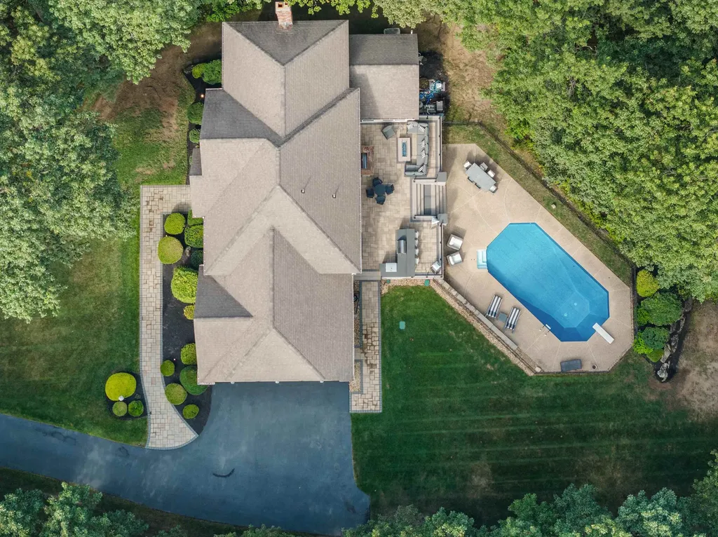 36 Northland Road Windham NH 03087