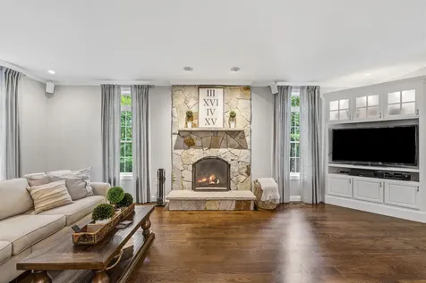 36 Northland Road Windham NH 03087