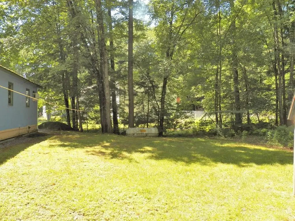 25 Woodlawn Avenue Hillsborough NH 03244