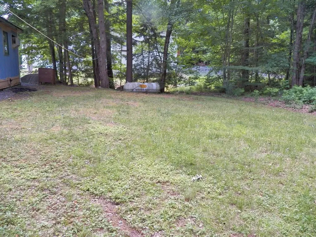 25 Woodlawn Avenue Hillsborough NH 03244