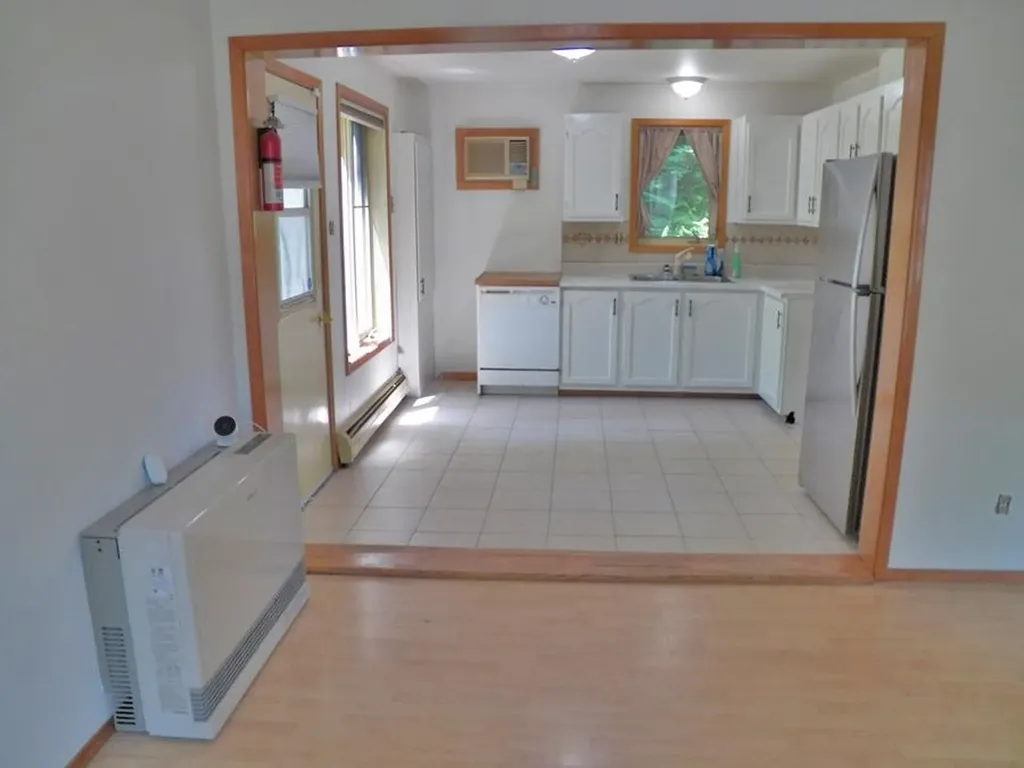 25 Woodlawn Avenue Hillsborough NH 03244
