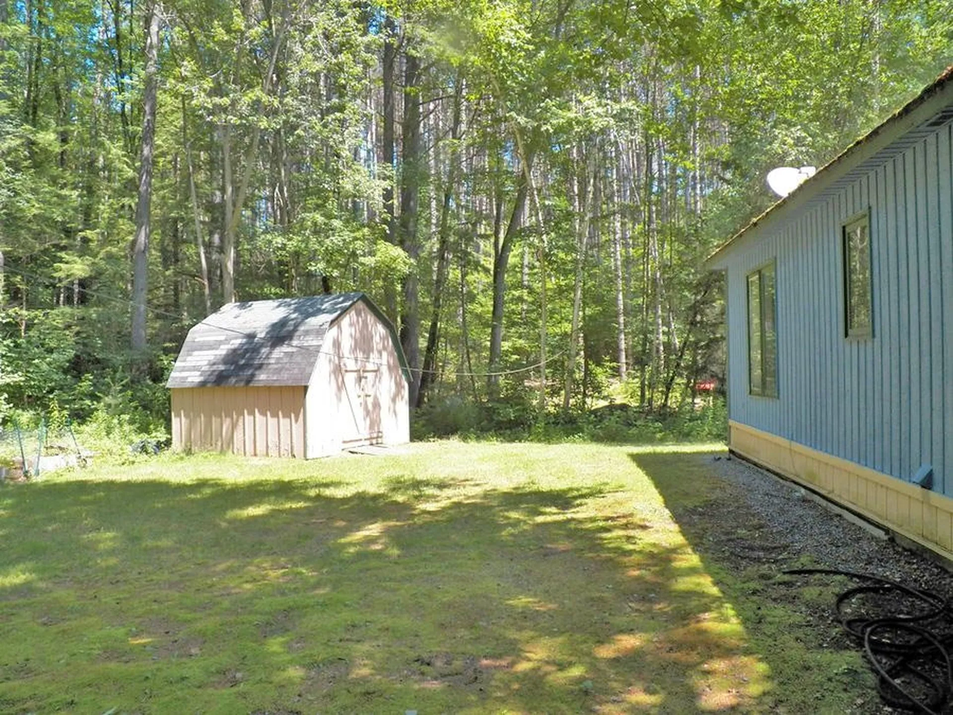 25 Woodlawn Avenue Hillsborough NH 03244