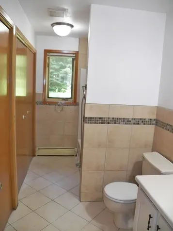 25 Woodlawn Avenue Hillsborough NH 03244
