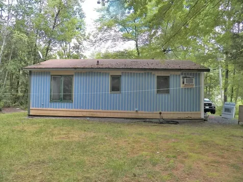 25 Woodlawn Avenue Hillsborough NH 03244