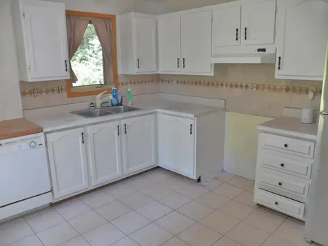 25 Woodlawn Avenue Hillsborough NH 03244