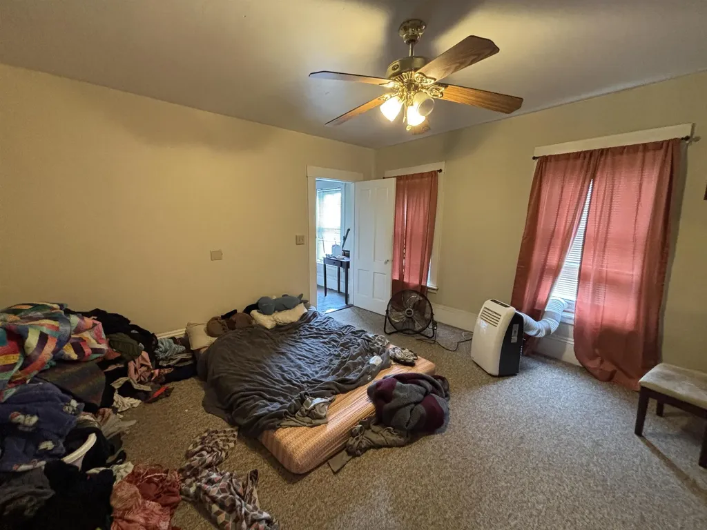 164 Pleasant Street Claremont NH 03743-3157
