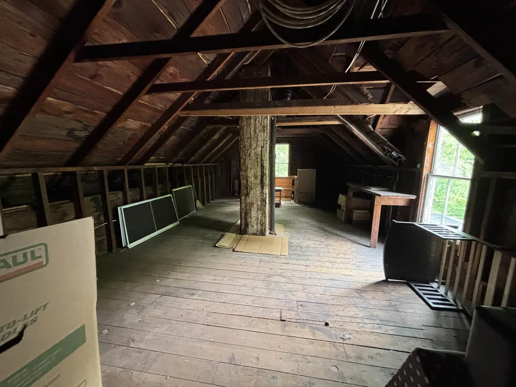 164 Pleasant Street Claremont NH 03743-3157