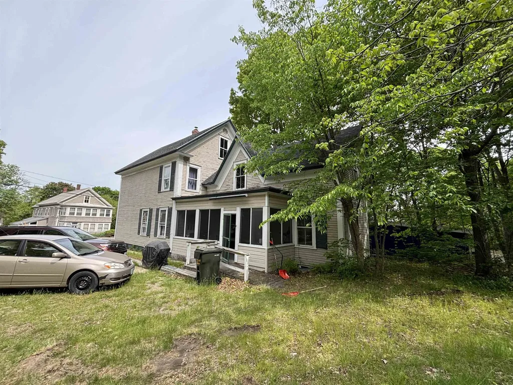 164 Pleasant Street Claremont NH 03743-3157