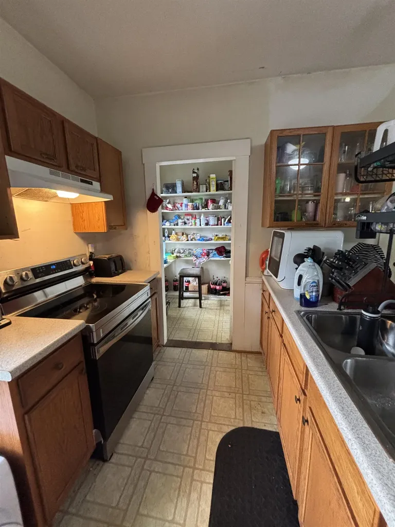 164 Pleasant Street Claremont NH 03743-3157