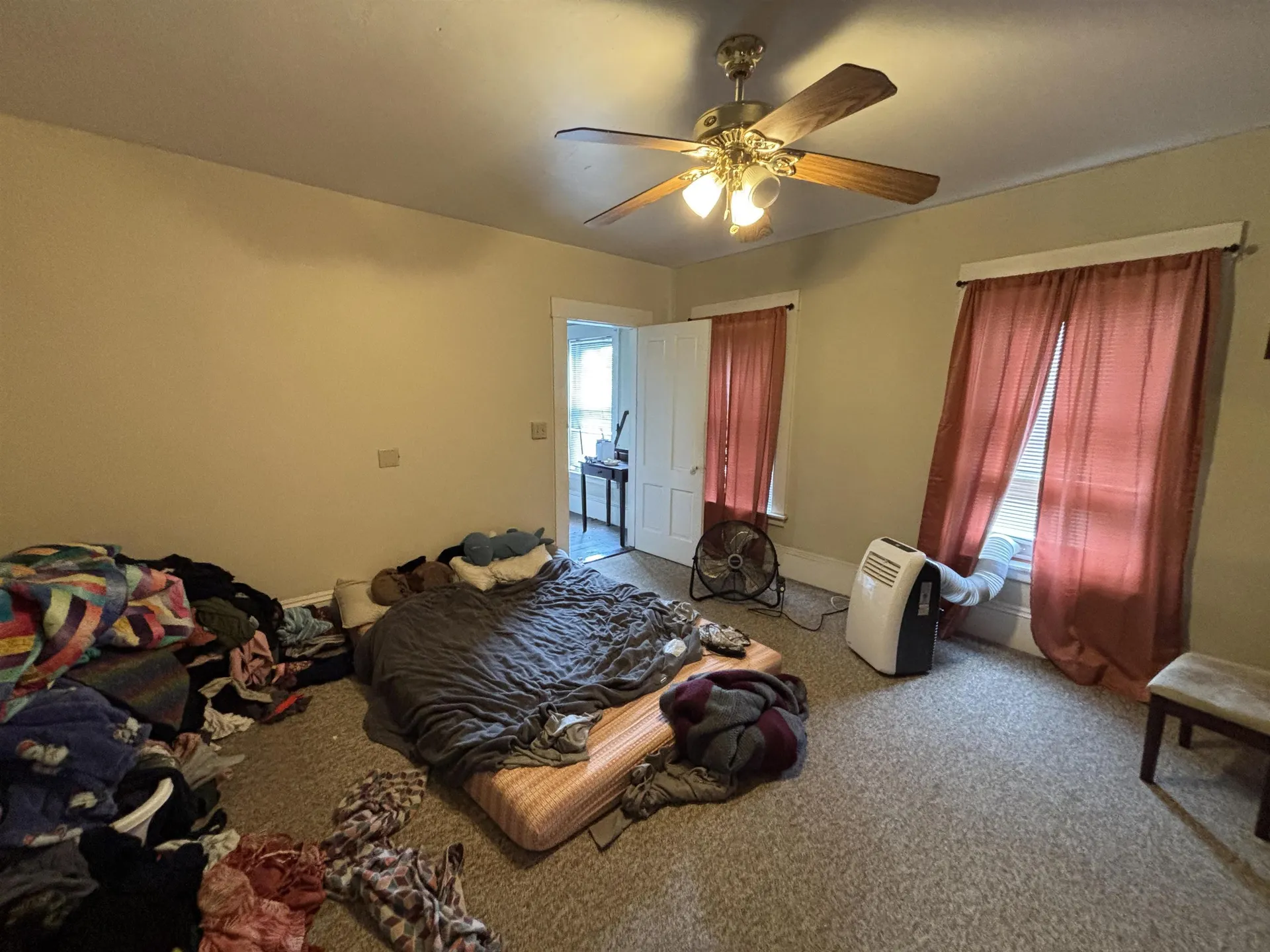 164 Pleasant Street Claremont NH 03743-3157