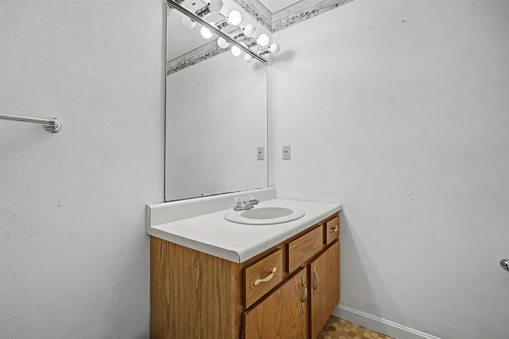 75 Lakewood Pines Road Bristol NH 03222