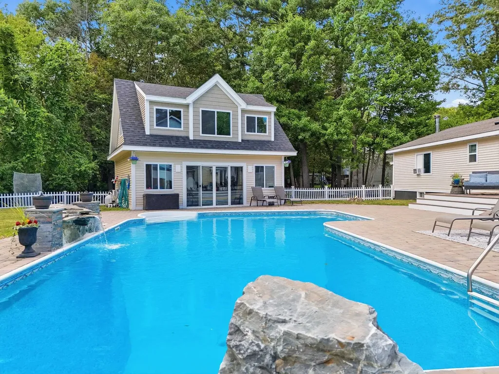 4B Whittier Drive Seabrook NH 03874