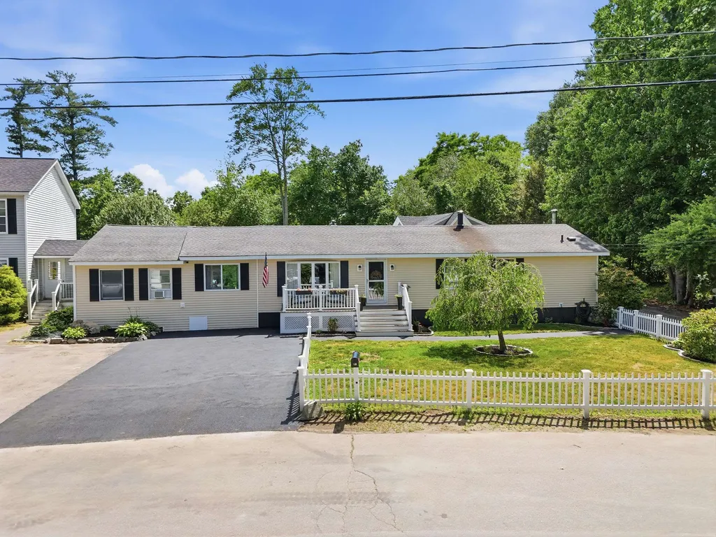 4B Whittier Drive Seabrook NH 03874
