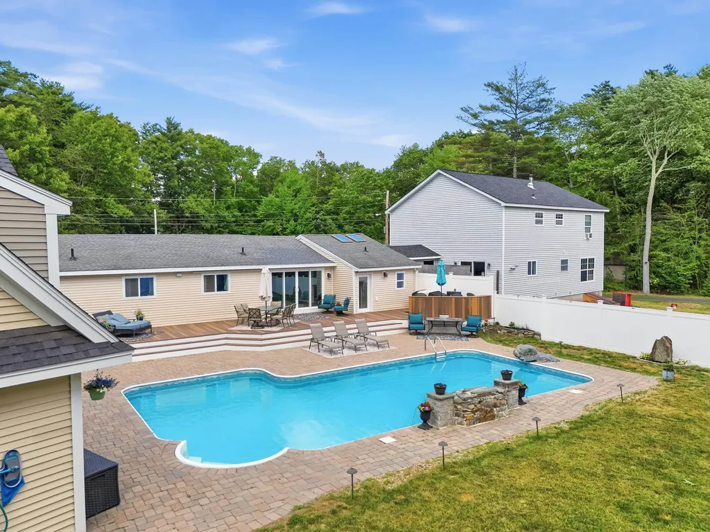 4B Whittier Drive Seabrook NH 03874