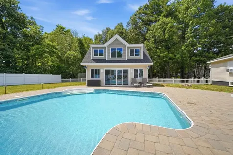 4B Whittier Drive Seabrook NH 03874