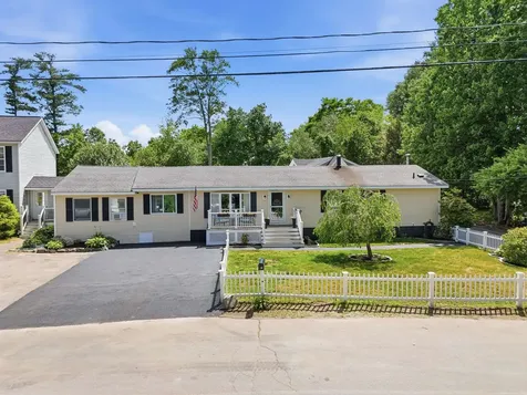 4B Whittier Drive Seabrook NH 03874
