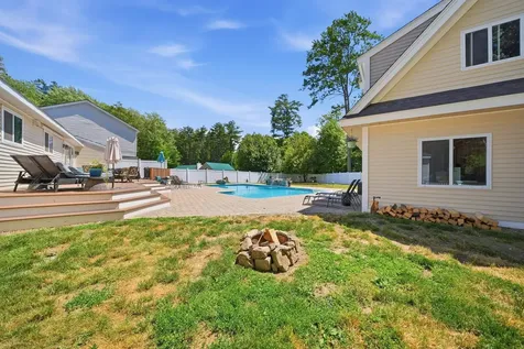 4B Whittier Drive Seabrook NH 03874