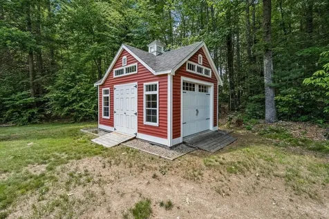 11 Dorothy's Way Bedford NH 03110