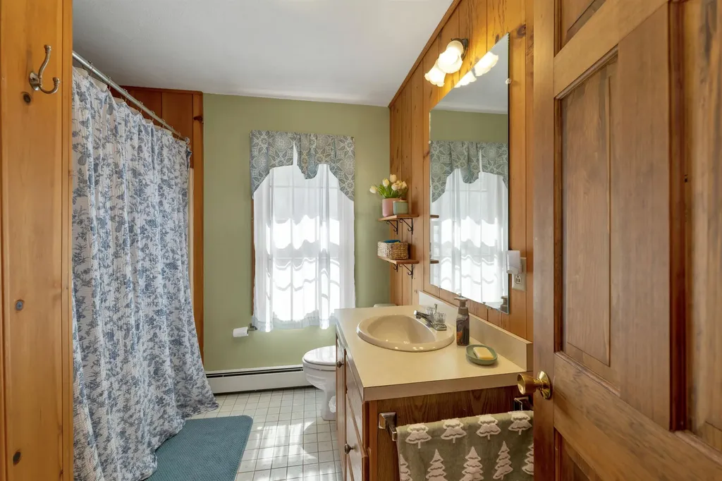 204 Cherry Valley Road Alton NH 03810