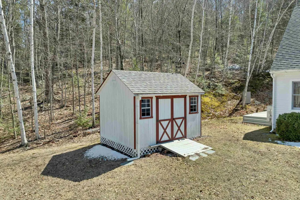 204 Cherry Valley Road Alton NH 03810