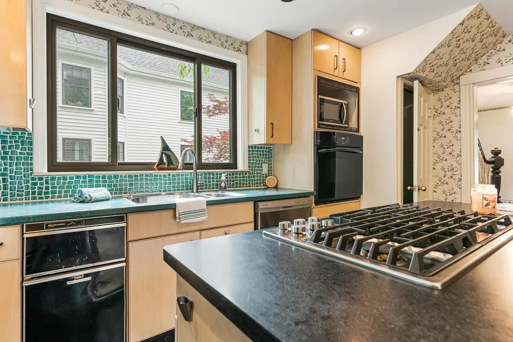 635 Lincoln Avenue Portsmouth NH 03801