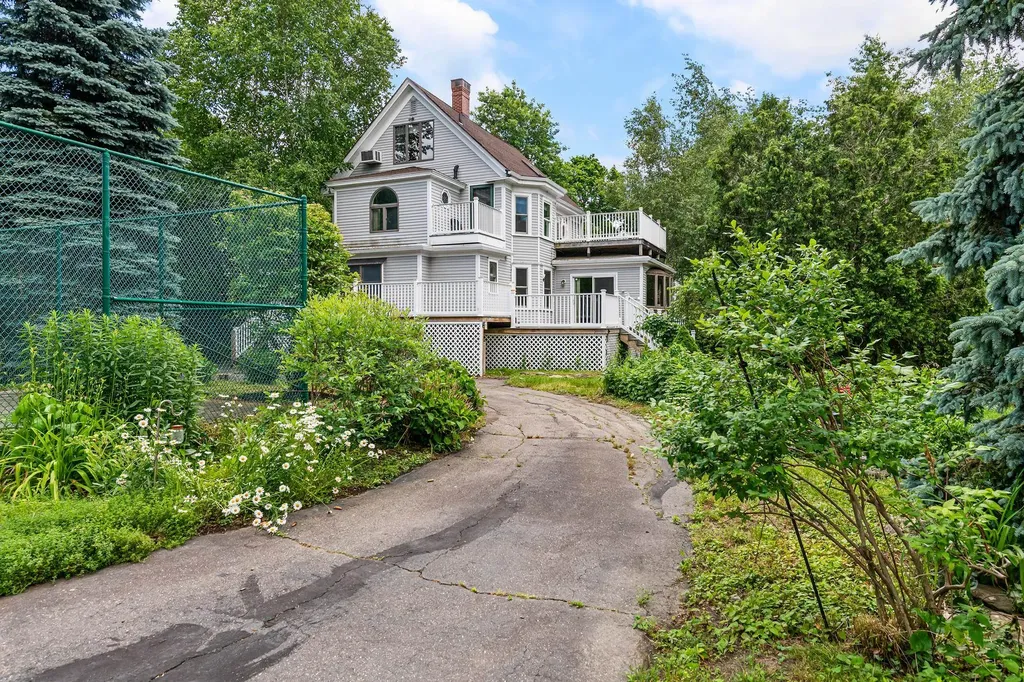 635 Lincoln Avenue Portsmouth NH 03801