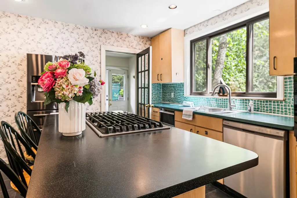 635 Lincoln Avenue Portsmouth NH 03801