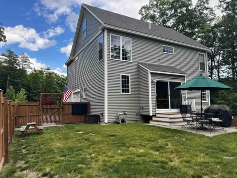 7 Brandy Rock Road Derry NH 03038