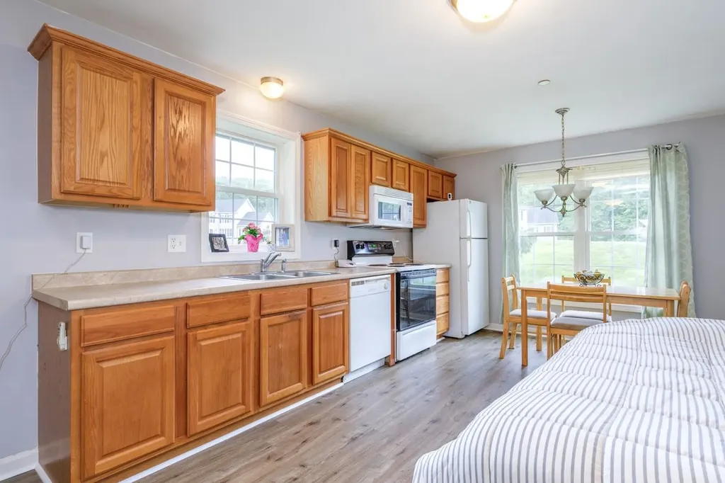 9 Misty Lane Hooksett NH 03106