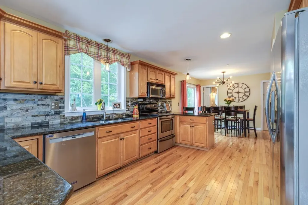 9 Misty Lane Hooksett NH 03106