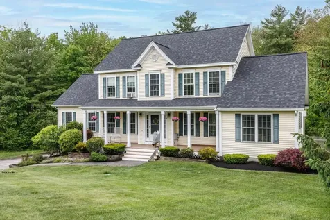 9 Misty Lane Hooksett NH 03106