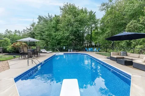 9 Misty Lane Hooksett NH 03106