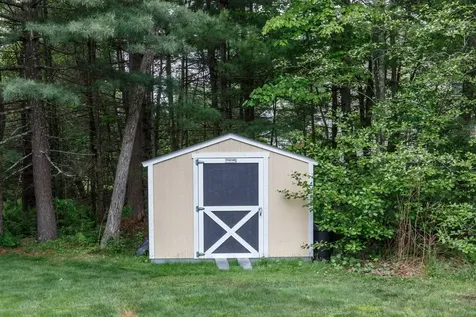 9 Misty Lane Hooksett NH 03106